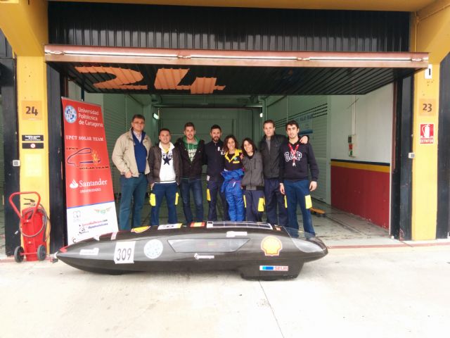 Imagen del UPCT Solar Team durante su participación en una prueba similar celebrada el mes pasado en el circuito de Cheste