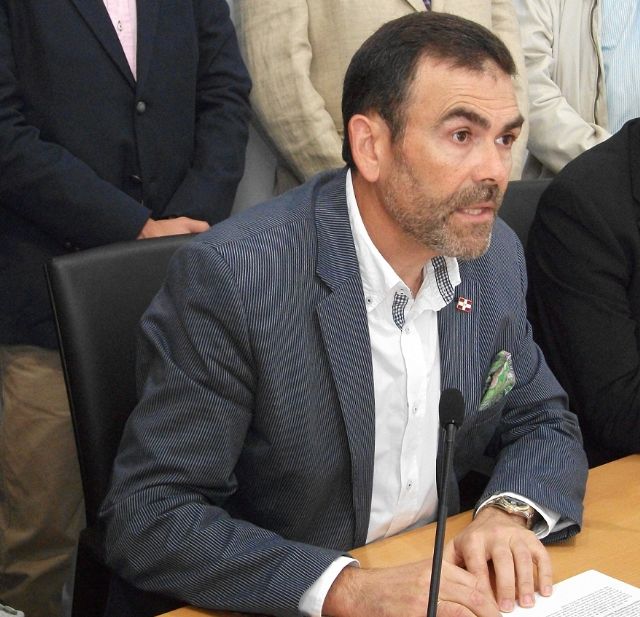 MC desmiente a Barreiro y afirma que hubo reuniones con empresarios en Madrid interesados en el coso multiusos