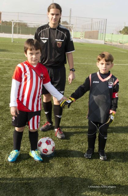 La E.F. Dolorense y E.F. San Ginés 82 A, líderes en la categoría infantil de la liga local