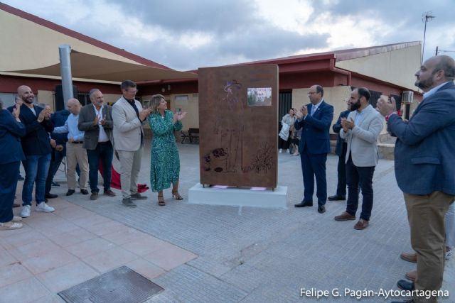 La Puebla estrena el Monumento a la Patata con motivo del inicio de sus fiestas más populares