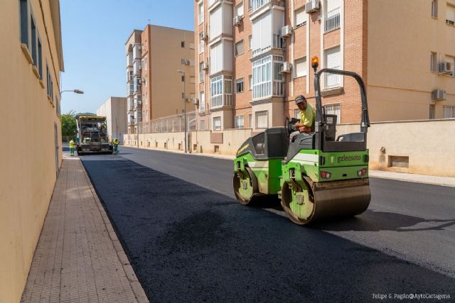 El Plan Asfalto llega a más de 73.000 m2 en una veintena de barrios y diputaciones de Cartagena