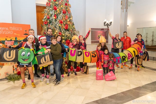 Los ganadores de la San Silvestre pueden recoger sus trofeos este jueves y viernes en el Palacio de Deportes de Cartagena