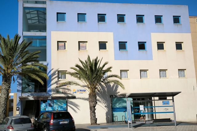 La Biblioteca de La Manga ofrece cuentacuentos y talleres gratuitos este verano