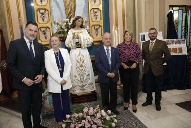 La Virgen del Amor Hermoso vuelve a lucir en la Capilla del Resucitado de Santa María tras su restauración