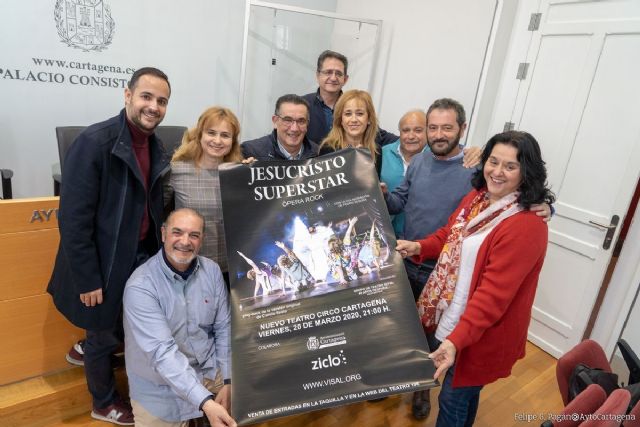 El grupo de teatro GITVA vuelve a representar ´Jesucristo Superstar´ 40 años después