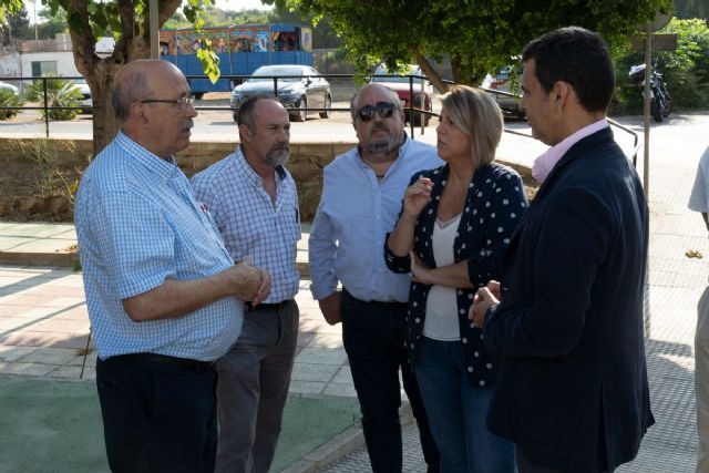 Ayuntamiento y Comunidad exigen junto a los vecinos que se construya la variante que saque los trenes de Alumbres