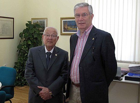 La Asociación Española Contra el Cáncer de Cartagena distingue a Federico Sánchez