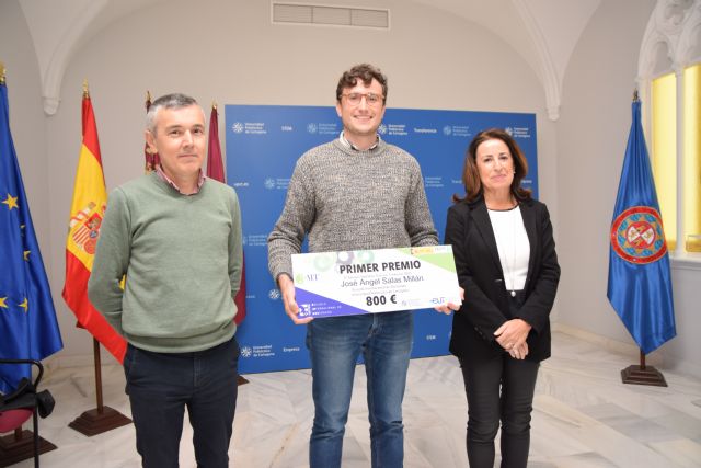 Premio Tesis en 3 Minutos para el doctorando que convierte residuos agrícolas en productos saludables