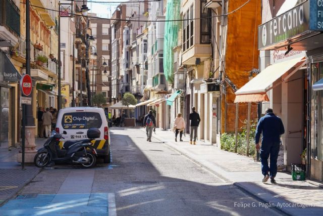 Comienzan las obras de renovación de la red de abastecimiento en la calle Canales, que no prevé cortes de tráfico