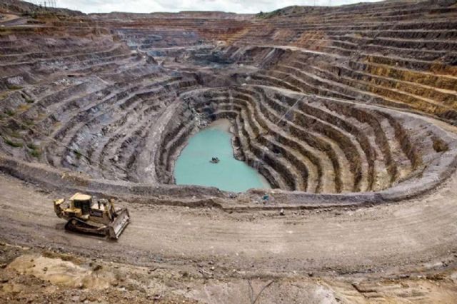 El PCE se opone a la destrucción medioambiental de las explotaciones mineras de CEMEX en la zona de Cartagena Oeste