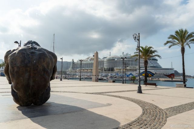 Cartagena vuelve a vivir un hito histórico este sábado con la llegada de cinco cruceros en un día, con 5.000 pasajeros a bordo