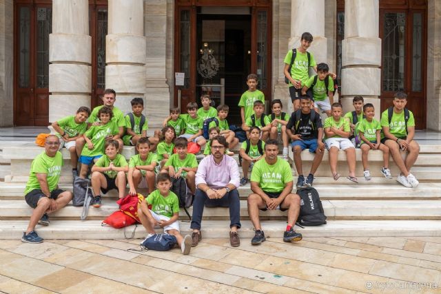 Los participantes del Campus Cartagena FC UCAM visitan el Ayuntamiento