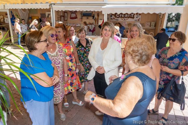 La plaza de España reúne a treinta asociaciones de mujeres este fin de semana en Cartagena