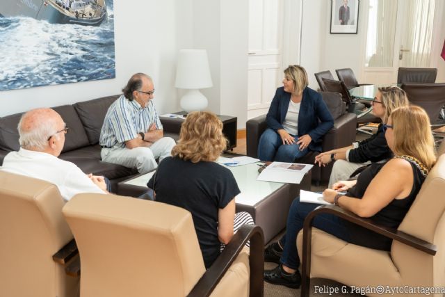 El Ayuntamiento cederá una terreno para construir un centro de atención a personas con esclerosis múltiple en Cartagena