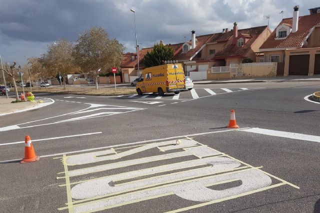 Vía Pública continúa con el pintado de señalización horizontal en barrios y diputaciones