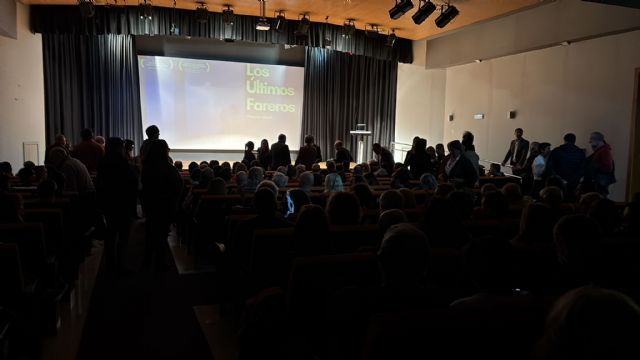 Éxito rotundo en la premier de Los Últimos Fareros