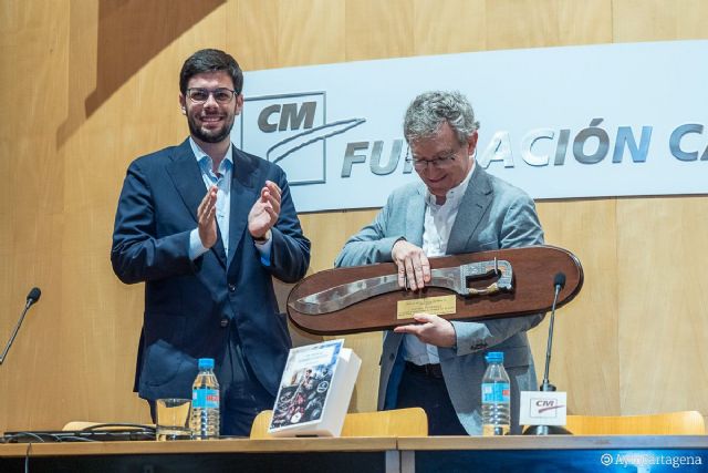 Santiago Posteguillo recoge el premio de la Novela Histórica dando las gracias 'a Cartagena, que tanto me ha dado, por exisitir'