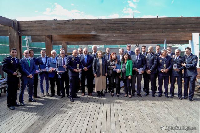 Los Bomberos de Cartagena incorporarán dos nuevos camiones al servicio y renovarán vestuario y equipos autónomos