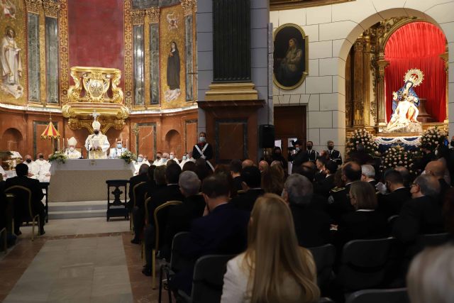 Cartagena se postra ante la Virgen de la Caridad en su día grande