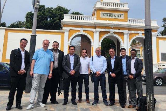 Una delegación de Singapur visita Cartagena para conocer sus sistemas de sensores inteligentes