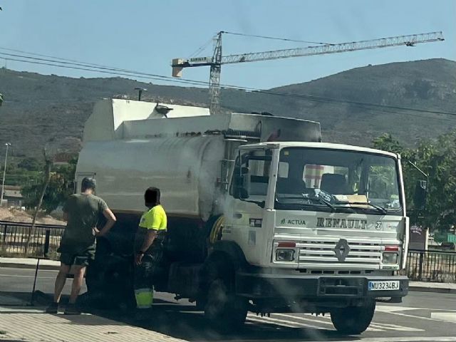 Manolo Torres: 'El ayuntamiento de Cartagena está usando agua potable para el baldeo de calles y el riego de zonas verdes'