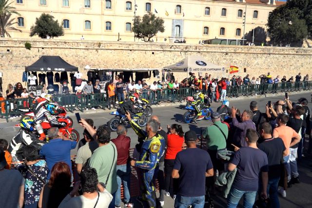 Un centenar de pilotos y miles de aficionados se dieron cita en el Trofeo Corpus disputado en Cartagena