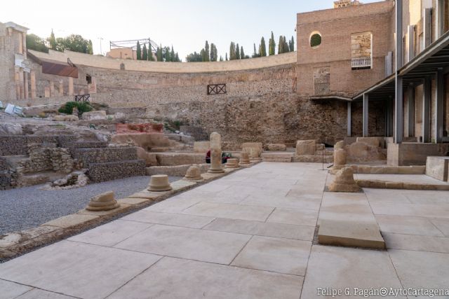 Comienzan las visitas guiadas al pórtico del Museo del Teatro Romano de Cartagena