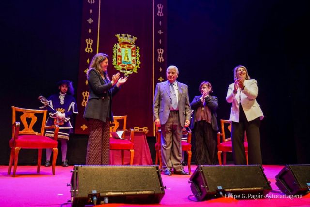 El guitarrista flamenco Antonio Piñana recibe el título de Hijo Predilecto de Cartagena