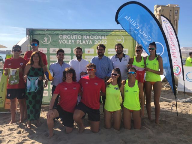 La Playa de Entremares acoge la última prueba del Circuito Nacional de Vóley Playa