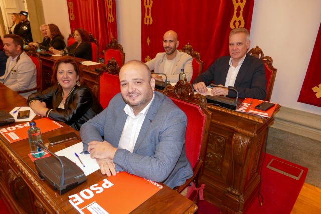 El PSOE rechaza las ordenanzas fiscales que reflejan las políticas de la ultraderecha, beneficiando a quienes más tienen frente a quienes más apoyo necesitan