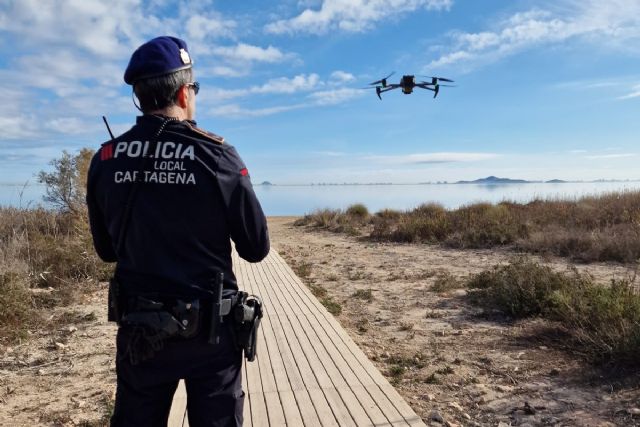 Los drones de la Policía Local de Cartagena participan en la búsqueda de un joven en el Mar Menor