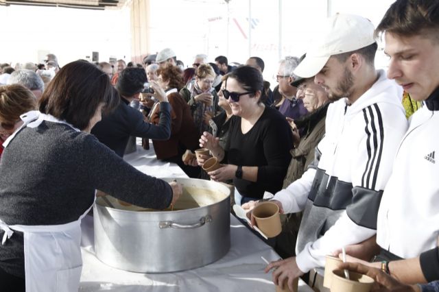 Pozo Estrecho celebra el martes su patrón San Fulgencio repartiendo miles de pelotas galileas