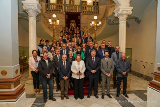 La alcaldesa reclama ante el Secretario de Estado de la Unión Europea una mayor participación de los ayuntamientos en el diseño de los fondos europeos