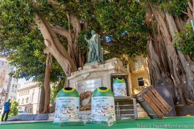 Cartagena consigue la Bandera Verde de Ecovidrio gracias al reciclaje de vecinos y hosteleros