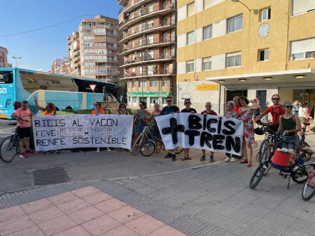 Los colectivos a favor de la movilidad instan al gobierno autonómico a tomar la iniciativa para el protocolo de ampliación del FEVE