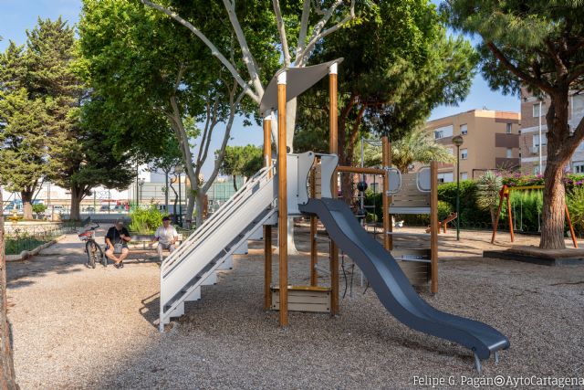 Parques cerrados y arbolado balizado ante la alerta amarilla por calor en Cartagena este viernes