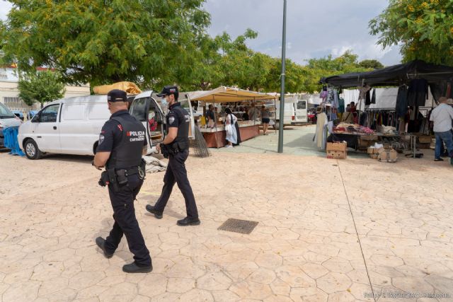 El mercadillo de Barrio Peral abrirá sus puestos este lunes festivo