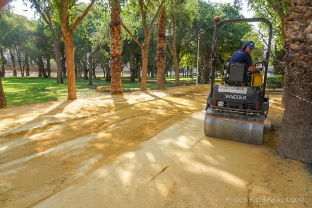 El Parque de La Rambla reabrirá este fin de semana con nuevos bancos, itinerarios más anchos y la recuperación de una zona de juegos infantiles