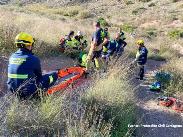 Rescatan a un excursionista accidentado en Cartagena