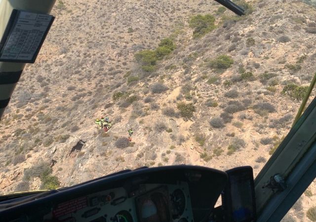 Servicios de emergencia evacuan por aire y trasladan al hospital a un senderista herido cerca de El Portús