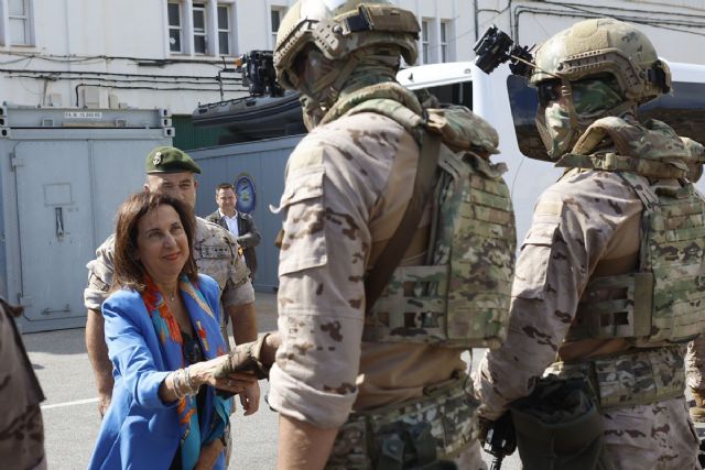 Robles destaca en Cartagena el compromiso de España con la formación a combatientes ucranianos como parte de la misión de la UE