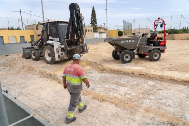 Comienza la quinta obra del Plan Césped en el campo de La Aljorra