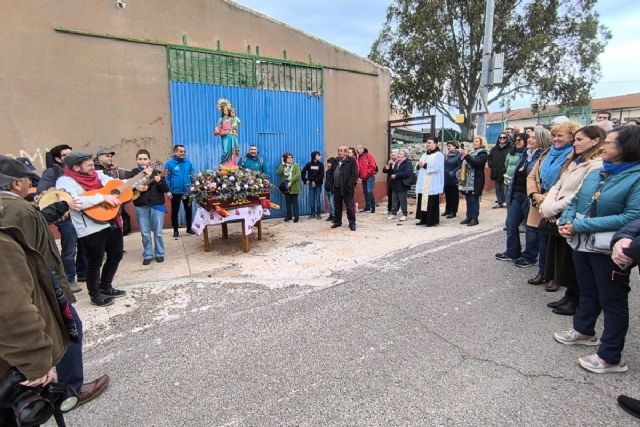 La virgen de la Luz de reúne a decenas de fieles en su tradicional romería por El Cañar