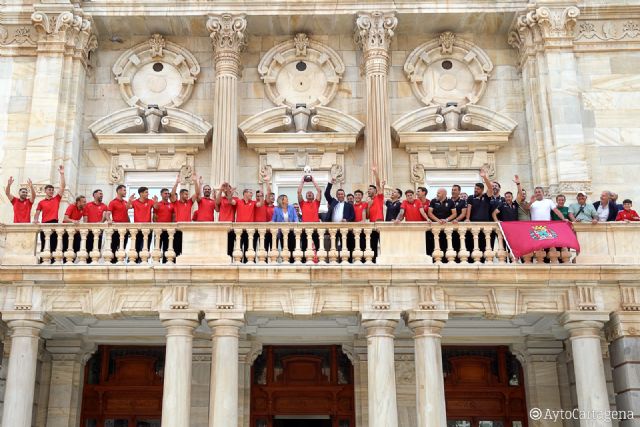 La alcaldesa recibe al CD Minera tras su ascenso a Segunda RFEF como flamante campeón de la liga regular