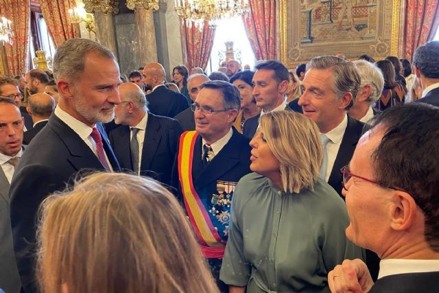 La alcaldesa de Cartagena asiste a la recepción de los Reyes en el Palacio Real por el Día de la Fiesta Nacional