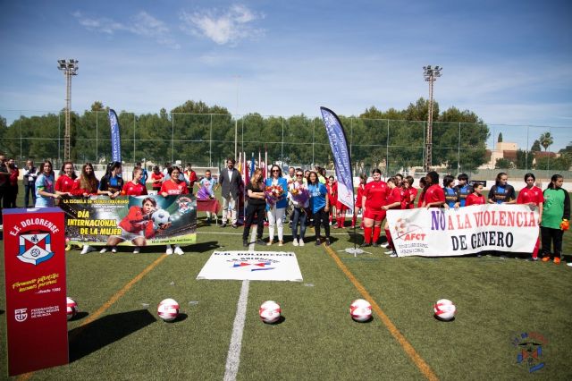 El Campeonato de fútbol base homenajea a la categoría femenina de la Liga por el día internacional de la mujer