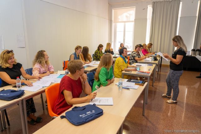 ADLE Conecta celebra 10 años incrementando las oportunidades laborales de más de 500 jóvenes y mayores que abandonaron sus estudios