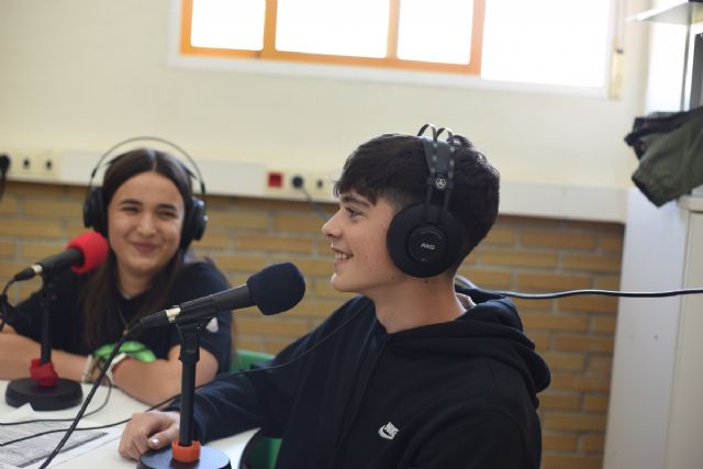 Darío Adanti se reúne con jóvenes de Cartagena en los Premios Mandarache