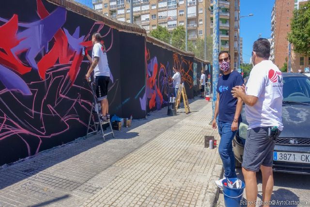 14 artistas plasmaron sus obras en la exhibición de arte urbano de Graffiti y Street Art