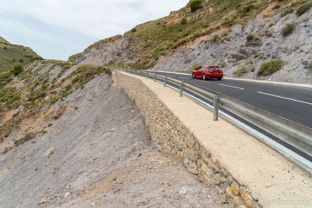 La carretera del Cedacero abre al tráfico después de tres meses de obras